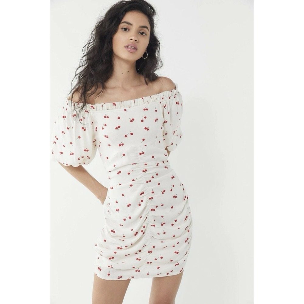 Urban Outfitters White Red Cherry Mini Dress Women's Size 6 Casual Ruched‎ Short